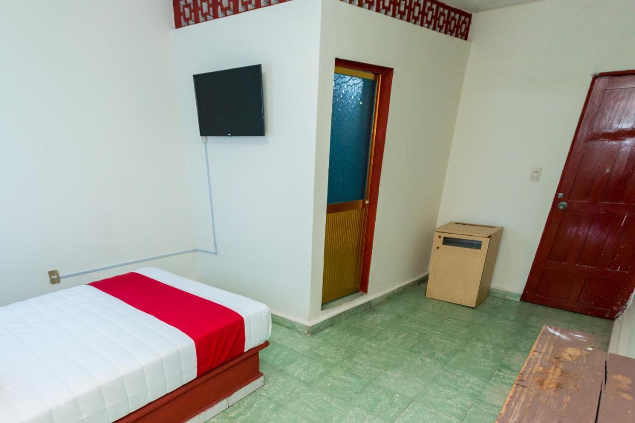 Oyo Hotel Rubi Zihuatanejo Luaran gambar