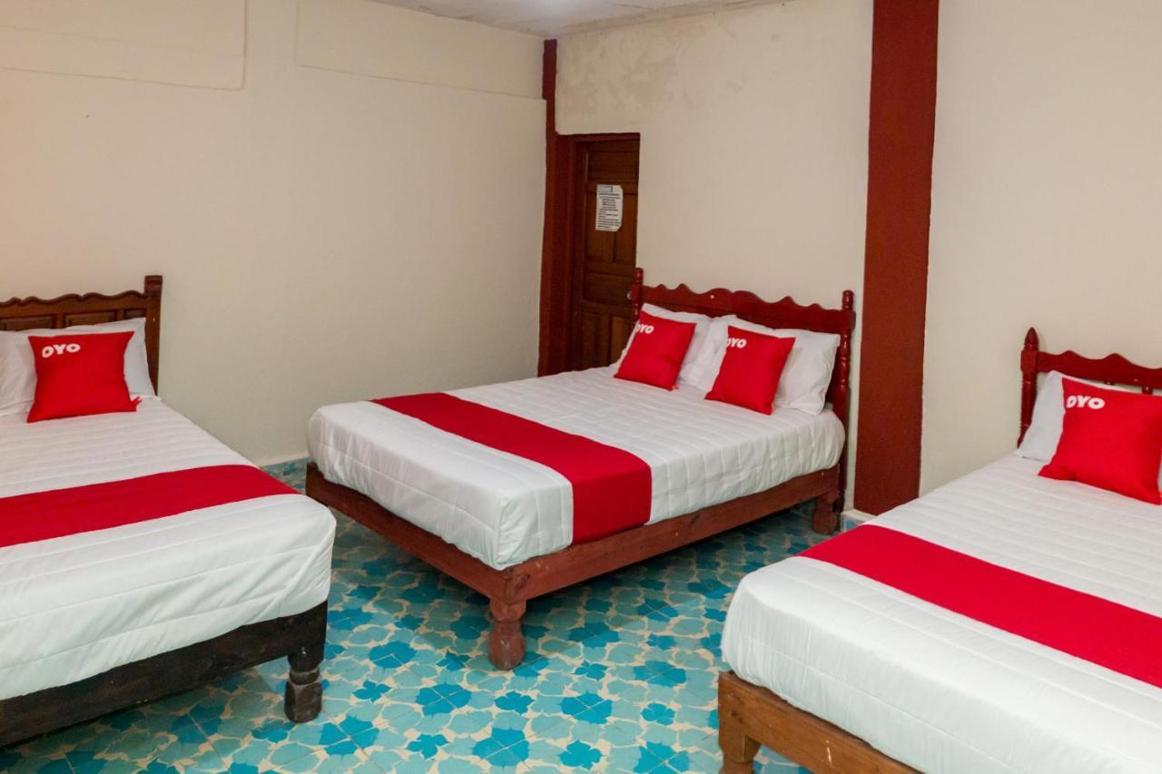 Oyo Hotel Rubi Zihuatanejo Luaran gambar