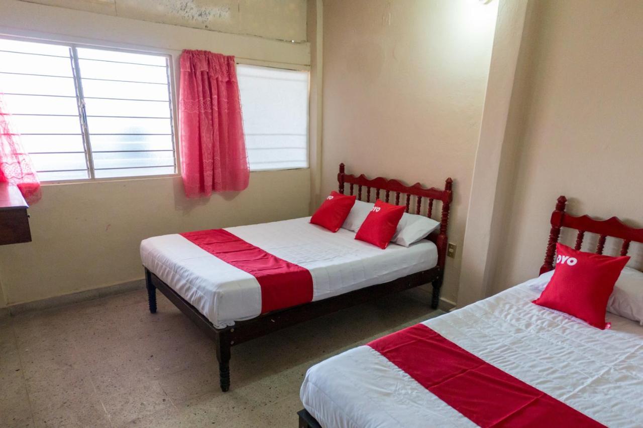 Oyo Hotel Rubi Zihuatanejo Luaran gambar